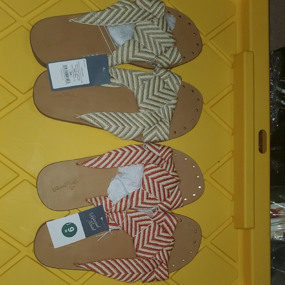 2 Women's Chevron Pattern Sandals